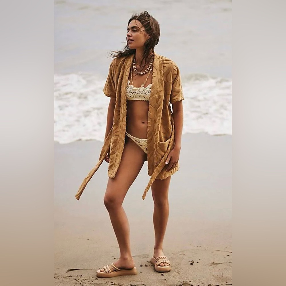 Free People x Soleil Soleil ‼️RARE‼️ Mini Towel Robe NWT🔖